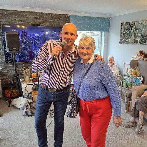 9A17EE6B 82EC 4545 A604 CA76EC10E7AE